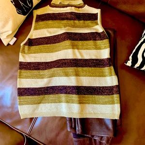 Sleeveless Turtle Neck